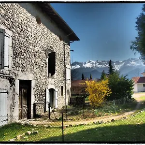 https://vieux-corps-de-ferme-datant-de-1675.hotels-rhonealpes.com