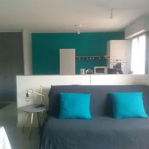 https://1-passage-du-chateau.hotels-rhonealpes.com